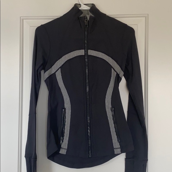 Lululemon Sweater - Picture 1 of 1